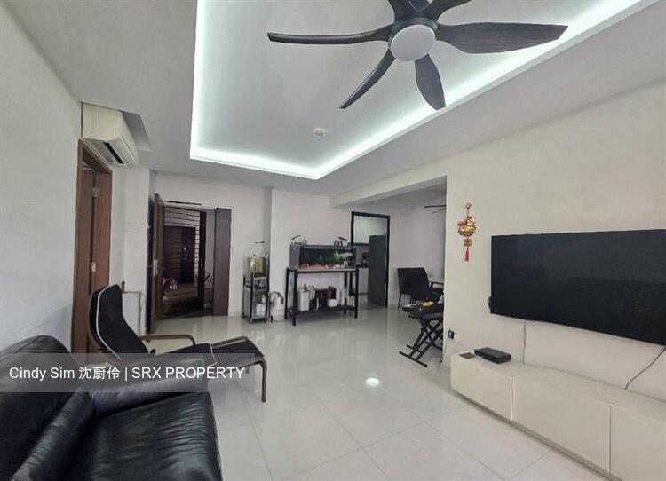 Blk 876A Tampines Avenue 8 (Tampines), HDB Executive #631386961